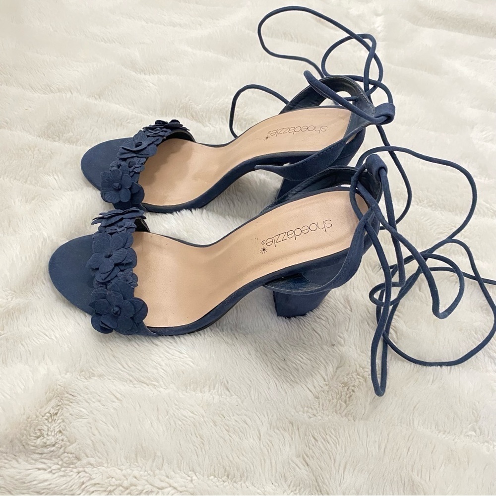 Shoe Dazzle Blue Flower Lace Up Boho Block Heels Size 8.5 - Picture 5 of 12